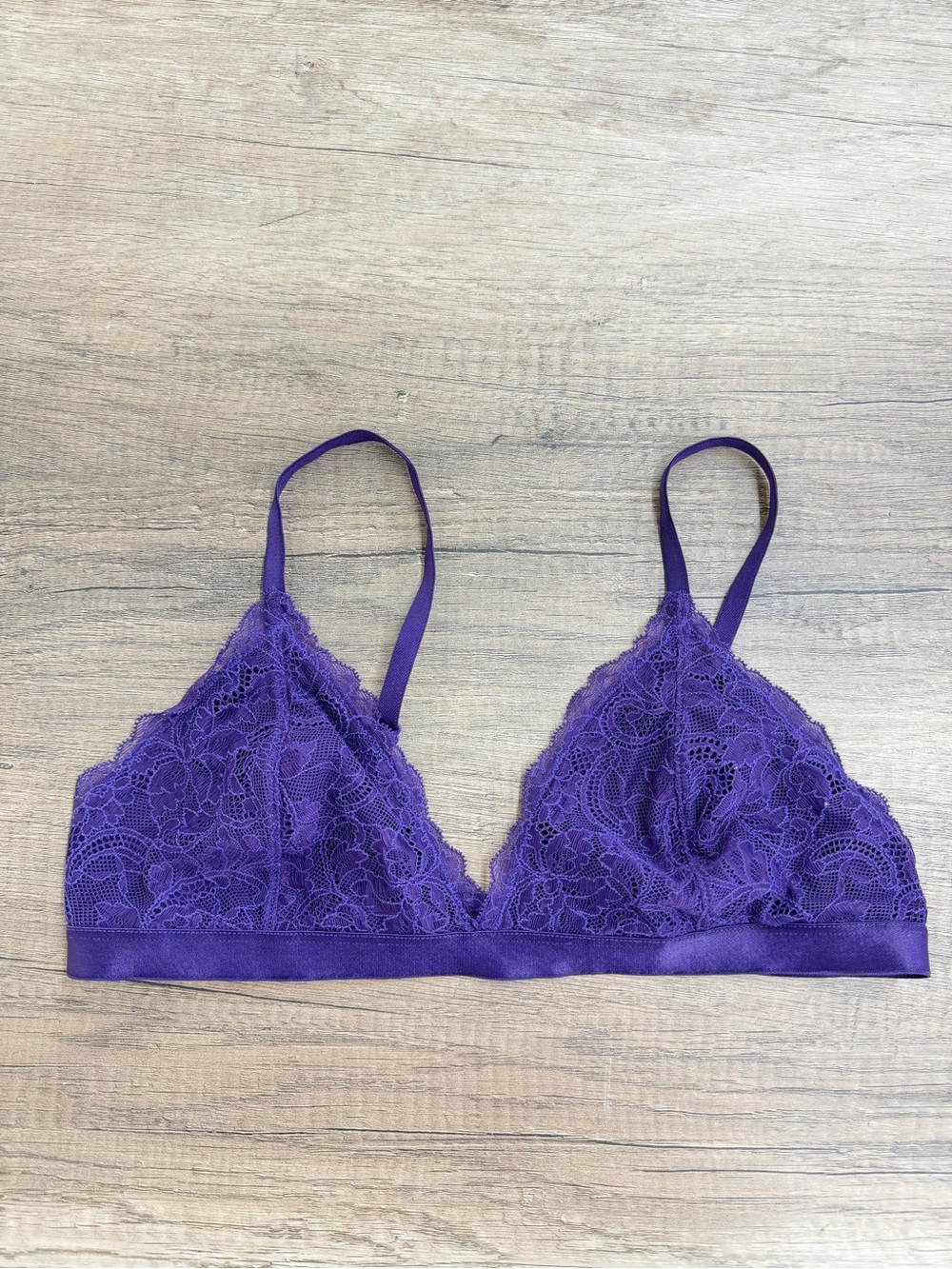 Express Lace Bralette in Purple -‎ Lightweight Comfort medium